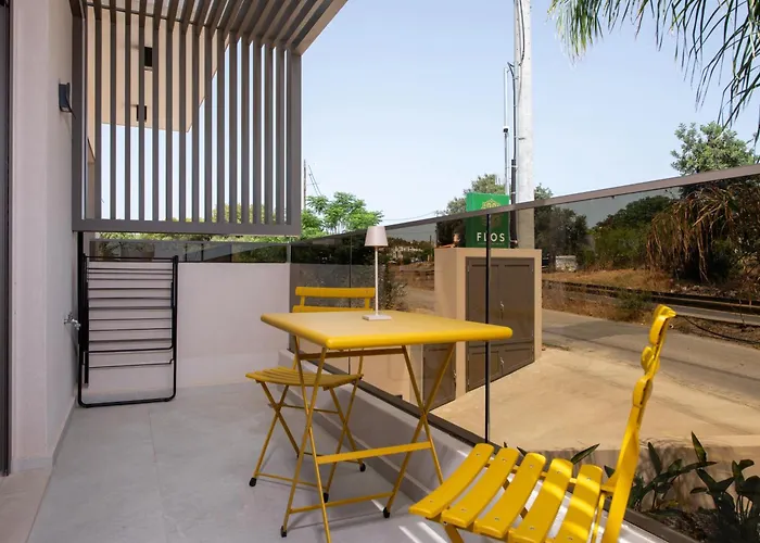 Flos Apartments