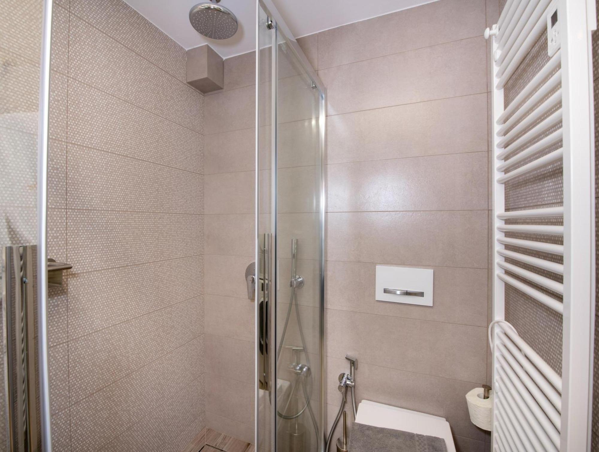 Flos Appartement *